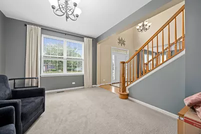 718 Versailles Parkway, Oswego, IL 60543 - Photo 8