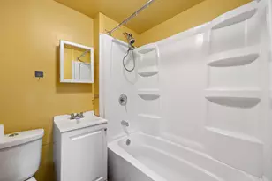 1517 S 57th Ave, Cicero, IL 60804 - Photo 10