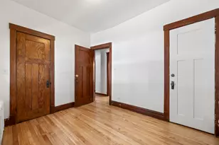 1517 S 57th Ave, Cicero, IL 60804 - Photo 14