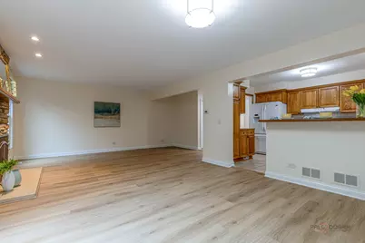 10 Newcastle Lane, Lincolnshire, IL 60069 - Photo 8