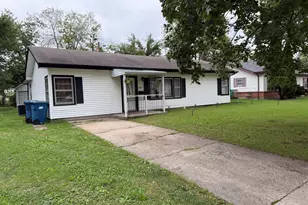 250 N Hammes Ave, Kankakee, IL 60901 - Photo 2