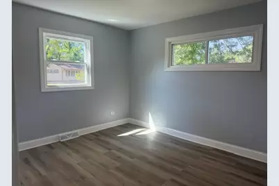 1945 Creek Road, Waukegan, IL 60087 - Photo 6