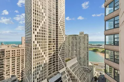 401 E Ontario Street #2707, Chicago, IL 60611 - Photo 10