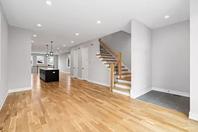 5328 S Mason Avenue, Chicago, IL 60638 - Photo 2