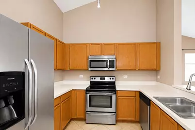 1623 Silverstone Drive #1623, Carpentersville, IL 60110 - Photo 8