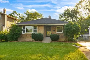 207 N Yale Ave, Villa Park, IL 60181 - Photo 1