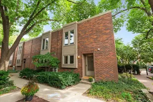 1928 N Larrabee St, Chicago, IL 60614 - Photo 2