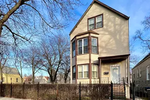 2155 N Kilbourn Ave, Chicago, IL 60639 - Photo 16