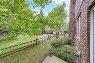 384 W Pointe Drive, Vernon Hills, IL 60061 - Photo 38