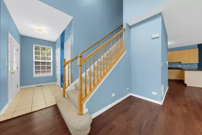 384 W Pointe Drive, Vernon Hills, IL 60061 - Photo 4