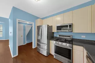 384 W Pointe Dr, Vernon Hills, IL 60061 - Photo 14