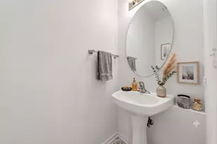 384 W Pointe Dr, Vernon Hills, IL 60061 - Photo 30