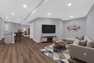 384 W Pointe Dr, Vernon Hills, IL 60061 - Photo 36