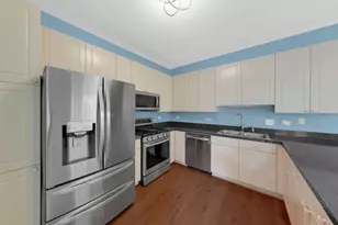 384 W Pointe Dr, Vernon Hills, IL 60061 - Photo 12