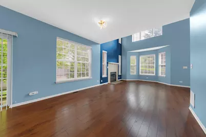 384 W Pointe Drive, Vernon Hills, IL 60061 - Photo 8