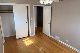 9109 Parkside Ave, Morton Grove, IL 60053 - Photo 10