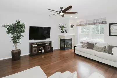 371 Hickory Lane, South Elgin, IL 60177 - Photo 18
