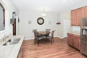371 Hickory Ln, South Elgin, IL 60177 - Photo 14