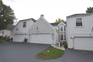277 Oak Bluff Ct, Wauconda, IL 60084 - Photo 1