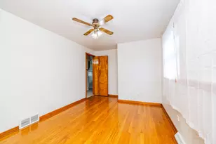 6023 S Parkside Ave, Chicago, IL 60638 - Photo 6