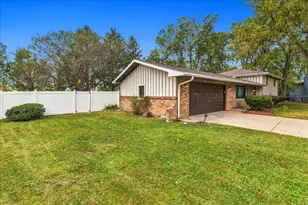 23949 W Plainsman Cir, Plainfield, IL 60586 - Photo 4