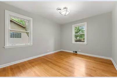 311 N Mac Arthur Boulevard, Mount Prospect, IL 60056 - Photo 28