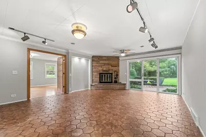 311 N Mac Arthur Boulevard, Mount Prospect, IL 60056 - Photo 22