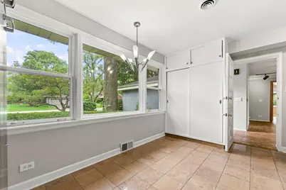 311 N Mac Arthur Boulevard, Mount Prospect, IL 60056 - Photo 18