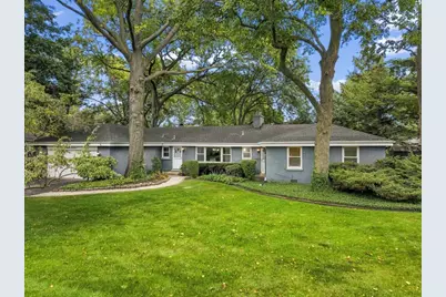 311 N Mac Arthur Boulevard, Mount Prospect, IL 60056 - Photo 2