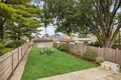 5424 W Waveland Avenue, Chicago, IL 60641 - Photo 30