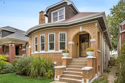 5424 W Waveland Avenue, Chicago, IL 60641 - Photo 2