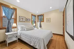 5424 W Waveland Ave, Chicago, IL 60641 - Photo 24