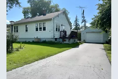 816 Mitchell Street, Woodstock, IL 60098 - Photo 2