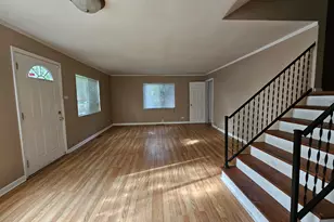 316 Winnebago St, Park Forest, IL 60466 - Photo 2