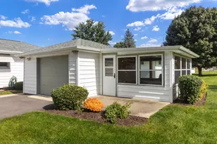 907 4th St, Harvard, IL 60033 - Photo 2
