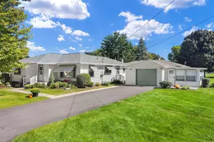 907 4th St, Harvard, IL 60033 - Photo 24