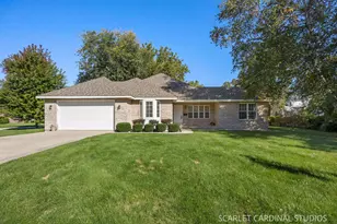 1617 Southlawn Pl, Aurora, IL 60506 - Photo 2