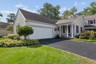 1069 Devonshire Ave, Naperville, IL 60540 - Photo 2
