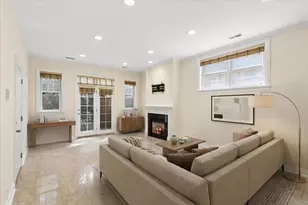 7246 N Oakley Ave, Chicago, IL 60645 - Photo 16