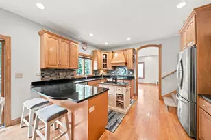 209 Linden Oaks Ln, New Lenox, IL 60451 - Photo 16