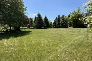 8207 Red Bark Ln, Cary, IL 60013 - Photo 40