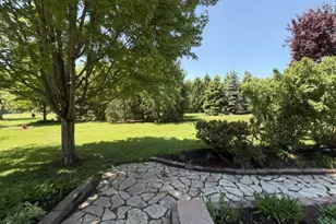 8207 Red Bark Ln, Cary, IL 60013 - Photo 38