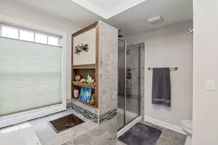 8207 Red Bark Ln, Cary, IL 60013 - Photo 20