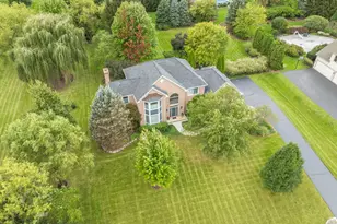 8207 Red Bark Ln, Cary, IL 60013 - Photo 42