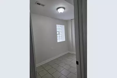 2416 S Sawyer Avenue #GARDEN-FRONT, Chicago, IL 60623 - Photo 8