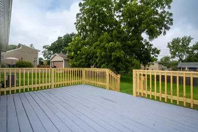 2312 Briar Lane, Lindenhurst, IL 60046 - Photo 22
