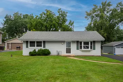 2312 Briar Lane, Lindenhurst, IL 60046 - Photo 1