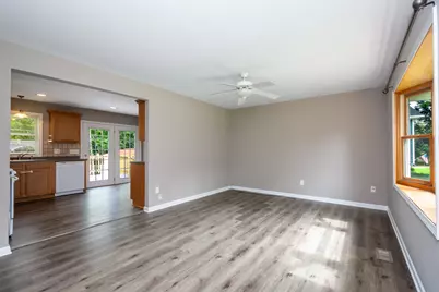 2312 Briar Lane, Lindenhurst, IL 60046 - Photo 2