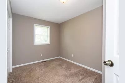 2312 Briar Lane, Lindenhurst, IL 60046 - Photo 16