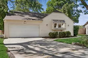 6612 Fernwood Dr, Lisle, IL 60532 - Photo 1